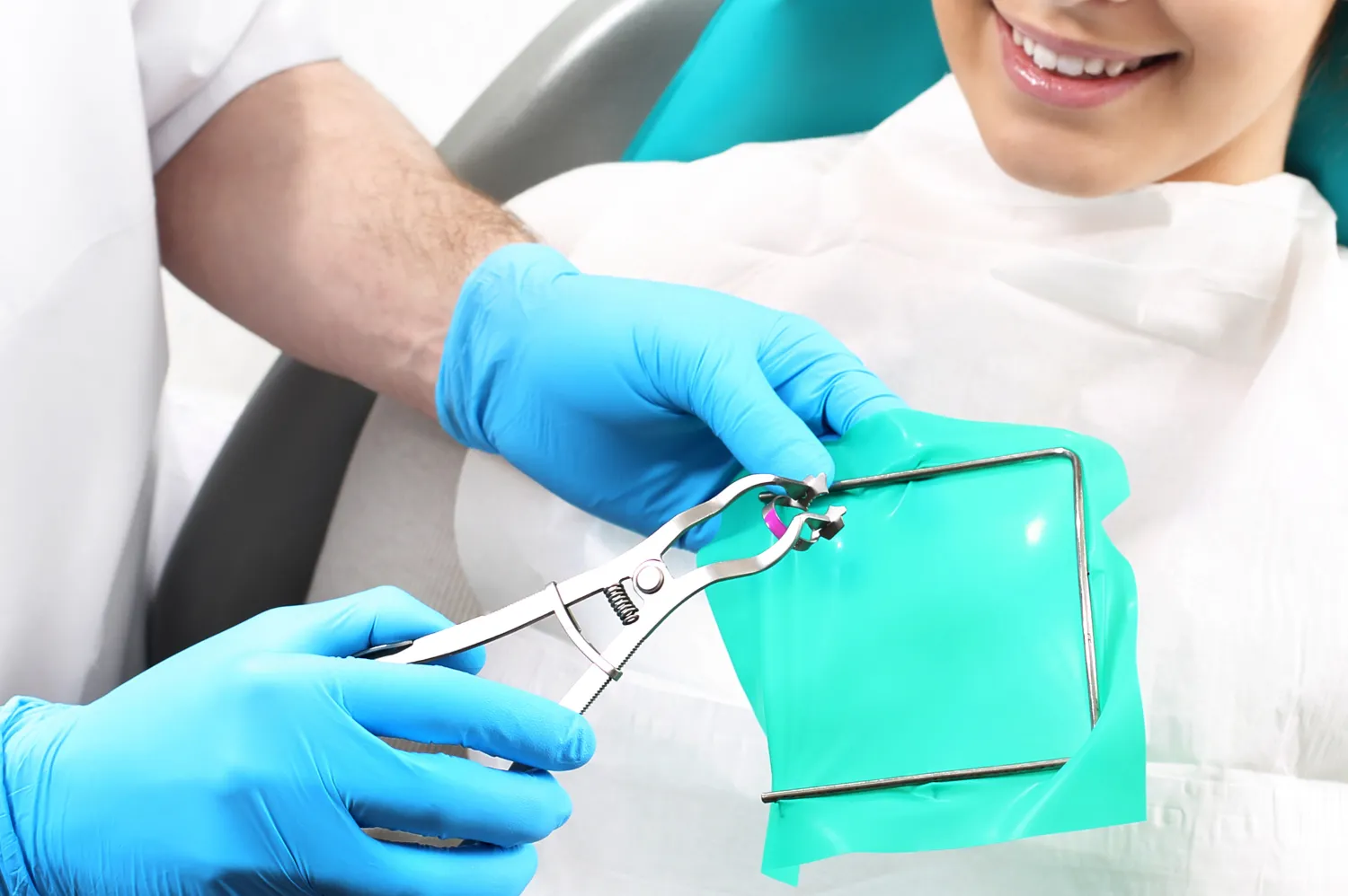 rubber dam isolation, rubber dam placement, dental dam placement